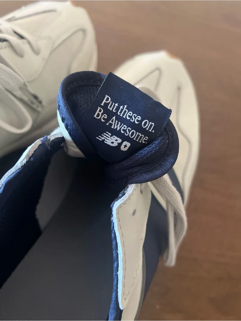 Figs New Balance 327 - Picture 8 of 10